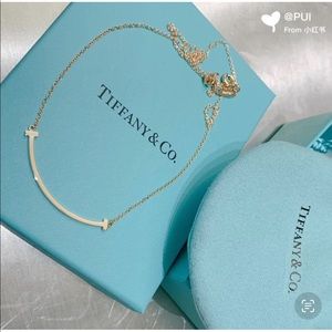 Layering Tiffany Necklaces 